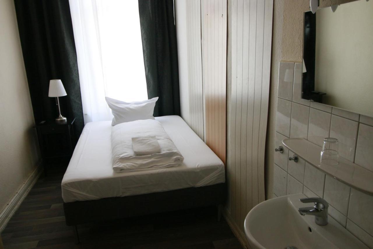 Hotel Bee Fang Хамбург Екстериор снимка