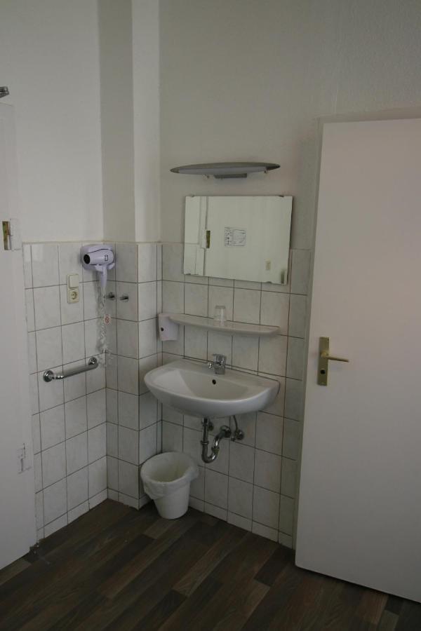 Hotel Bee Fang Хамбург Екстериор снимка