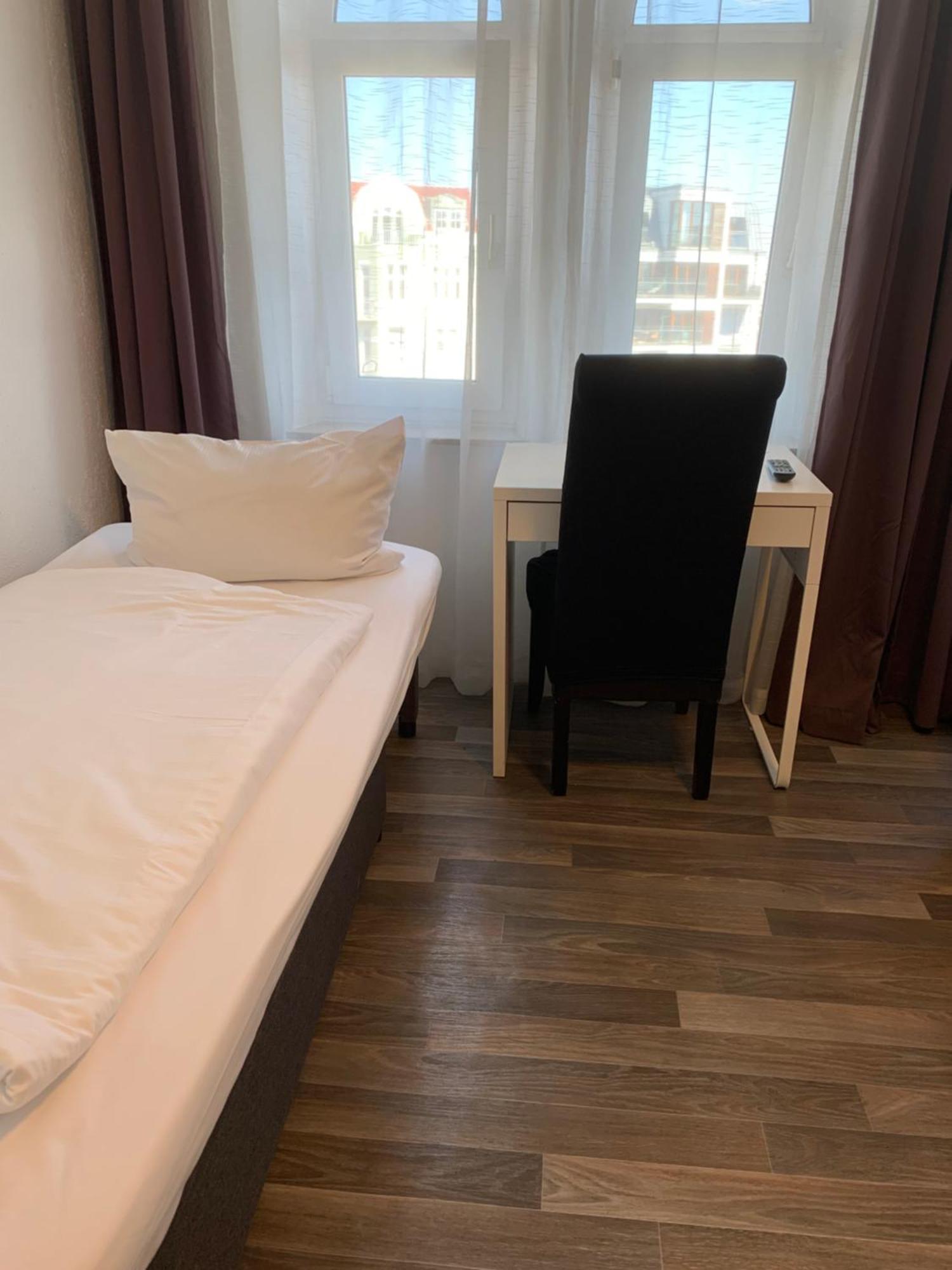 Hotel Bee Fang Хамбург Екстериор снимка